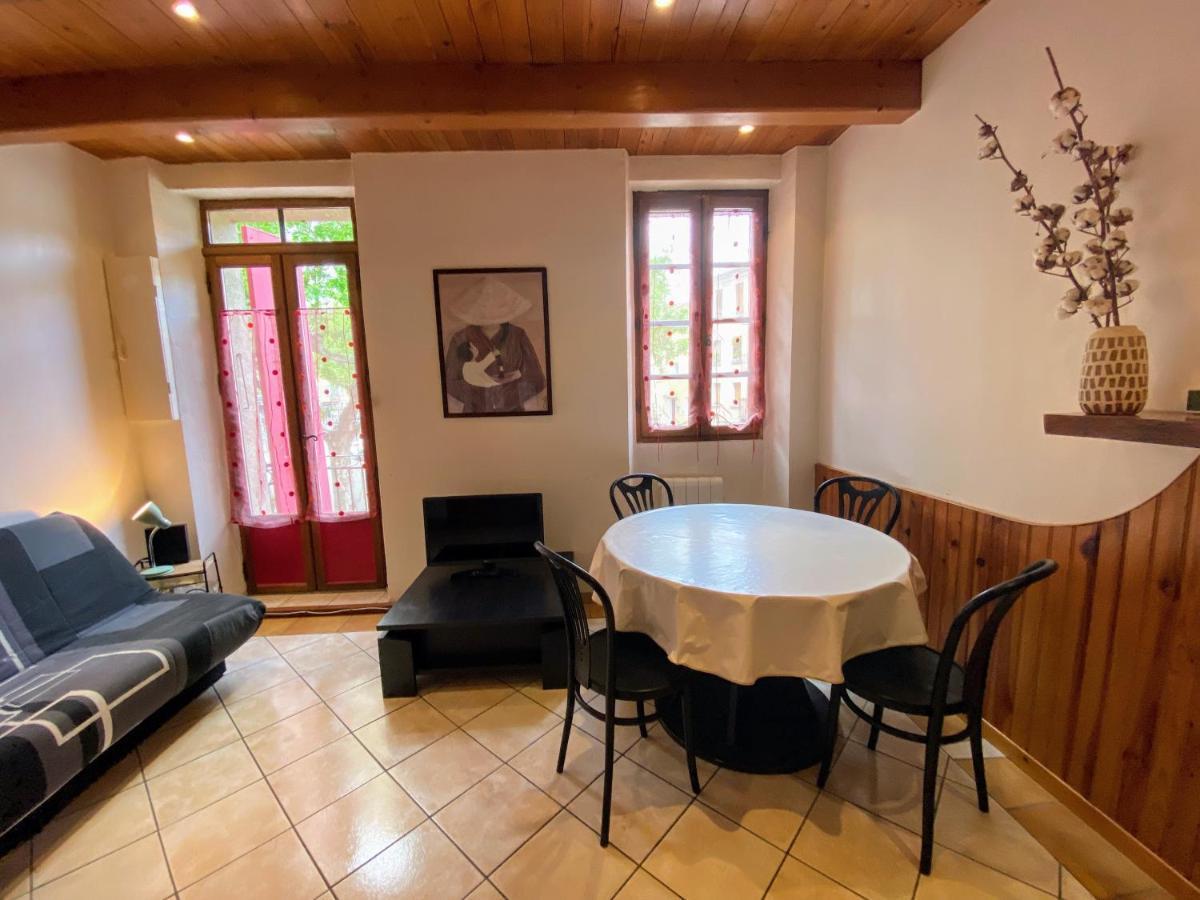 4 Pers Plein Centre Ville, Wifi, Balcon * Laragne-Monteglin
