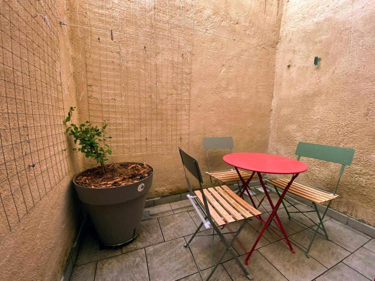 Apartment 4 Pers Plein Centre Ville, Wifi, Balcon Laragne-Monteglin